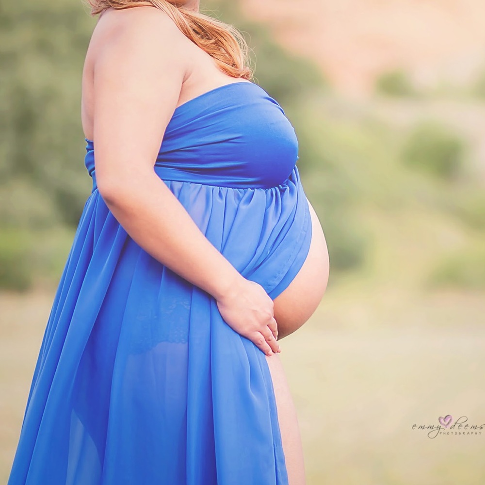 Maternity photoshoot gown